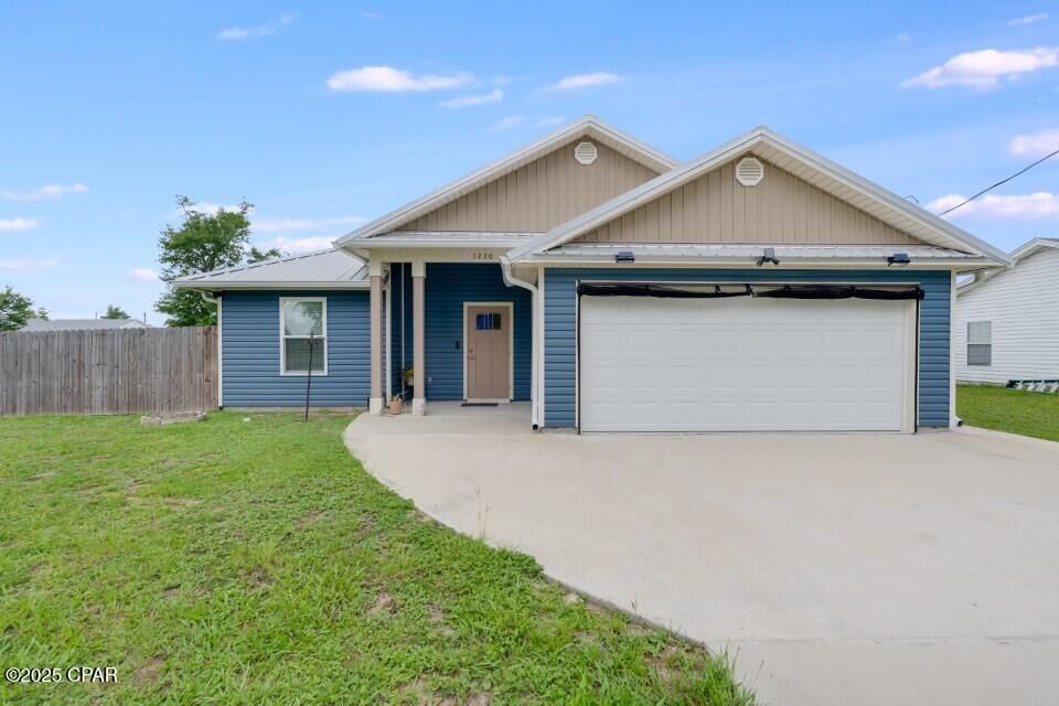 Property Photo: 1220 Mississippi Avenue FL 32444