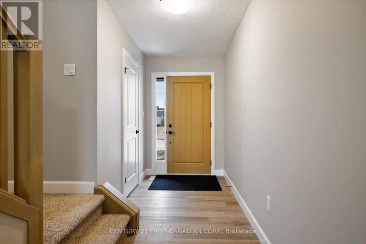 Property Photo:  9 Twynstra Street  ON N0M 1A0 