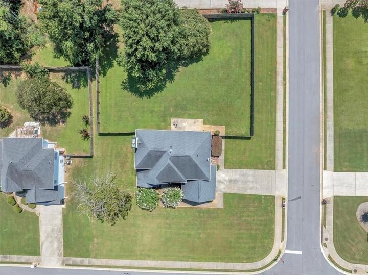 Property Photo: 646 Autumn Leaf Circle GA 30253