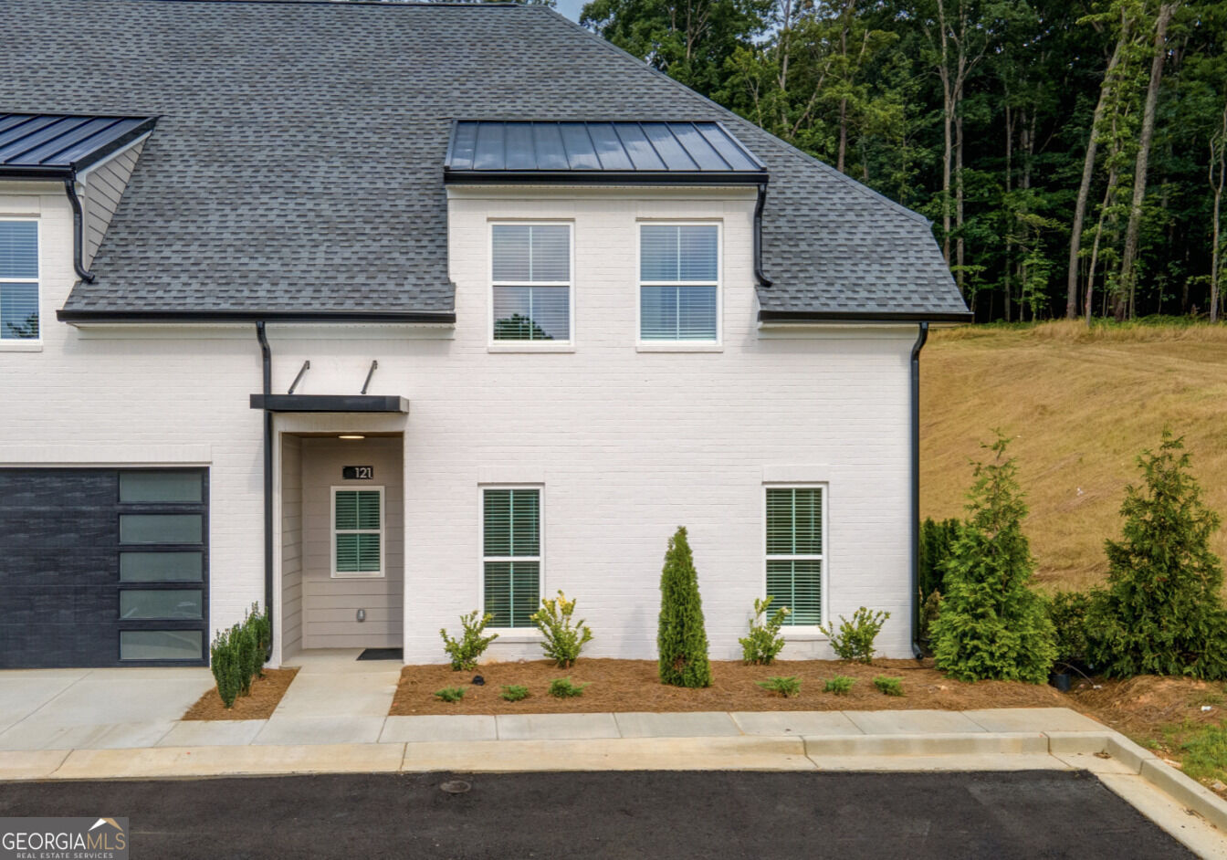 Property Photo: 121 Chateau Drive GA 30161
