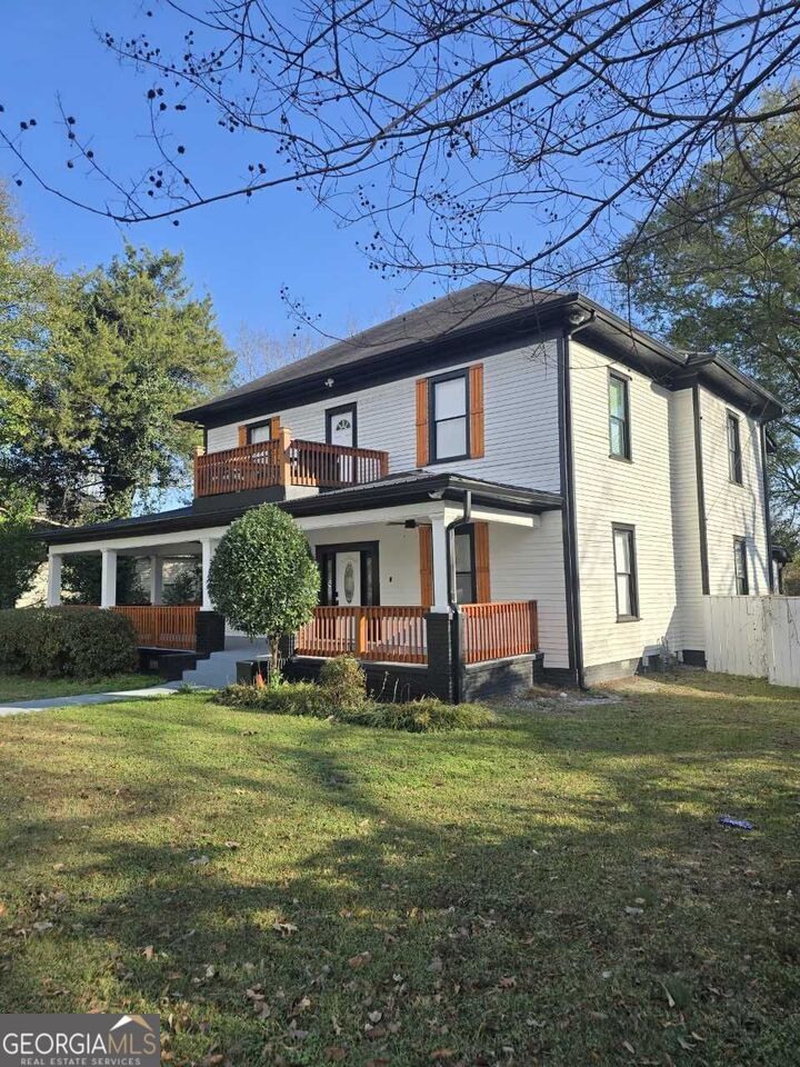Property Photo: 402 Meriwether Street GA 30224