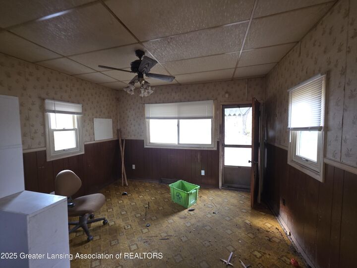 Property Photo: 1106 Regent Street MI 48912