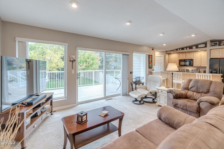 Property Photo: 315 Versailles Avenue ND 58503