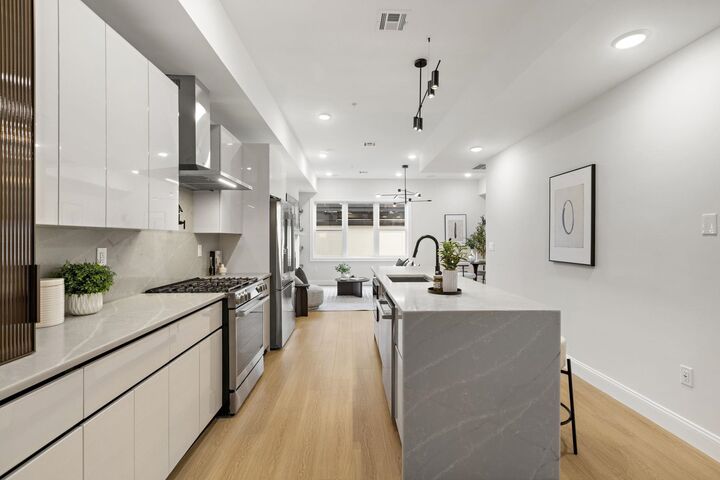 Property Photo:  192 Cambridge Ave 2  NJ 07307 