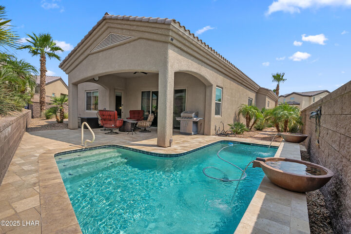 Property Photo: 662 Island Dr AZ 86403