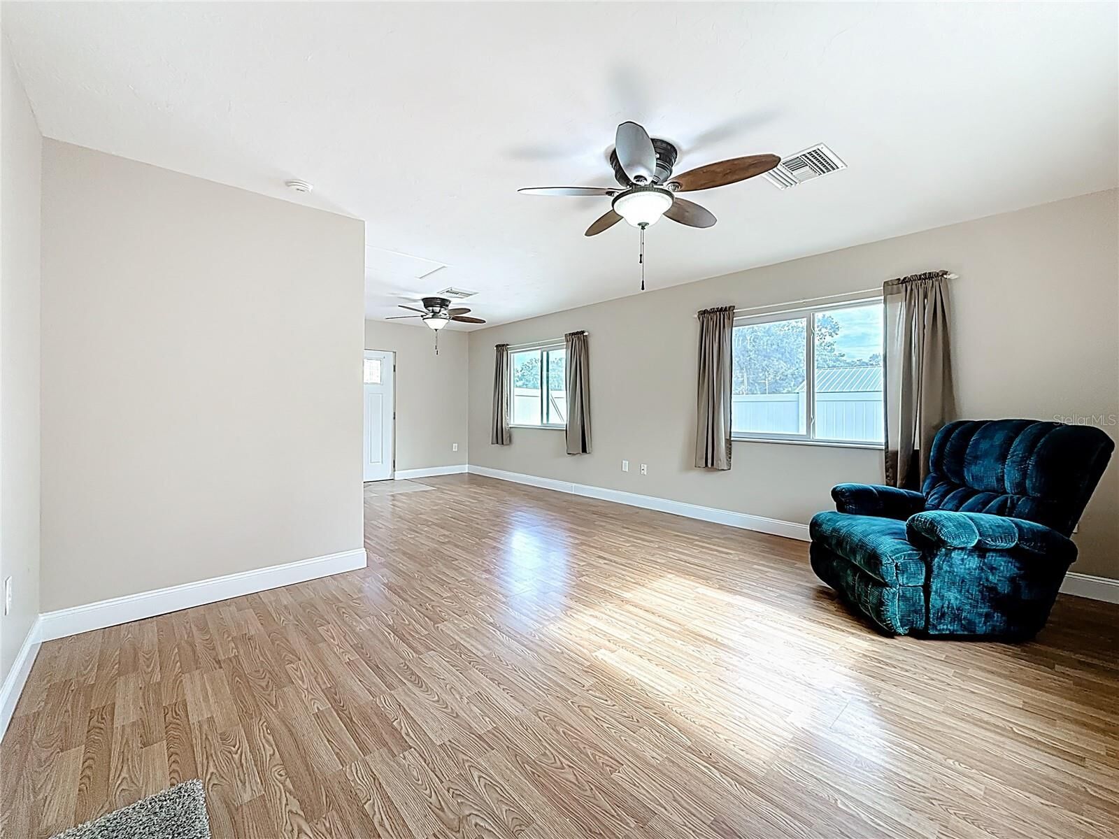 Property Photo: 7210 Danbury Way FL 33764