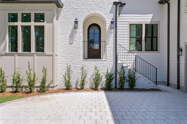 Property Photo: 4633 W Lowell Avenue FL 33629