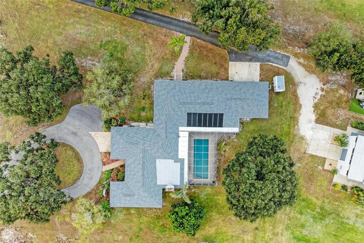 Property Photo: 1516 Fox Creek Drive FL 34240