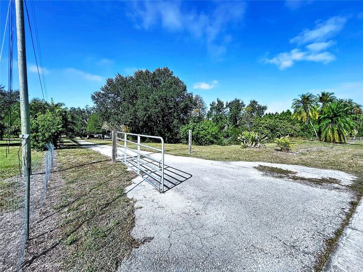 Property Photo: 4103 N Rye Road FL 34219