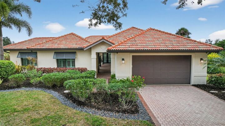 Property Photo: 4237 Palacio Drive FL 34238