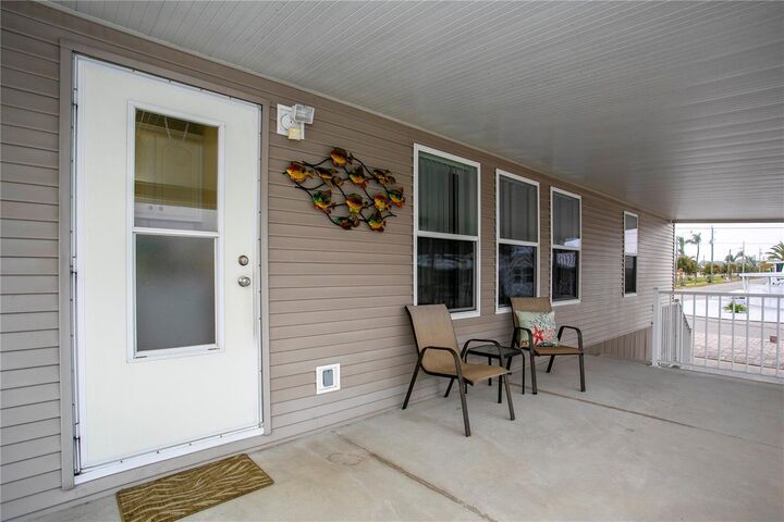 Property Photo:  6604 Marina Drive  FL 34207 