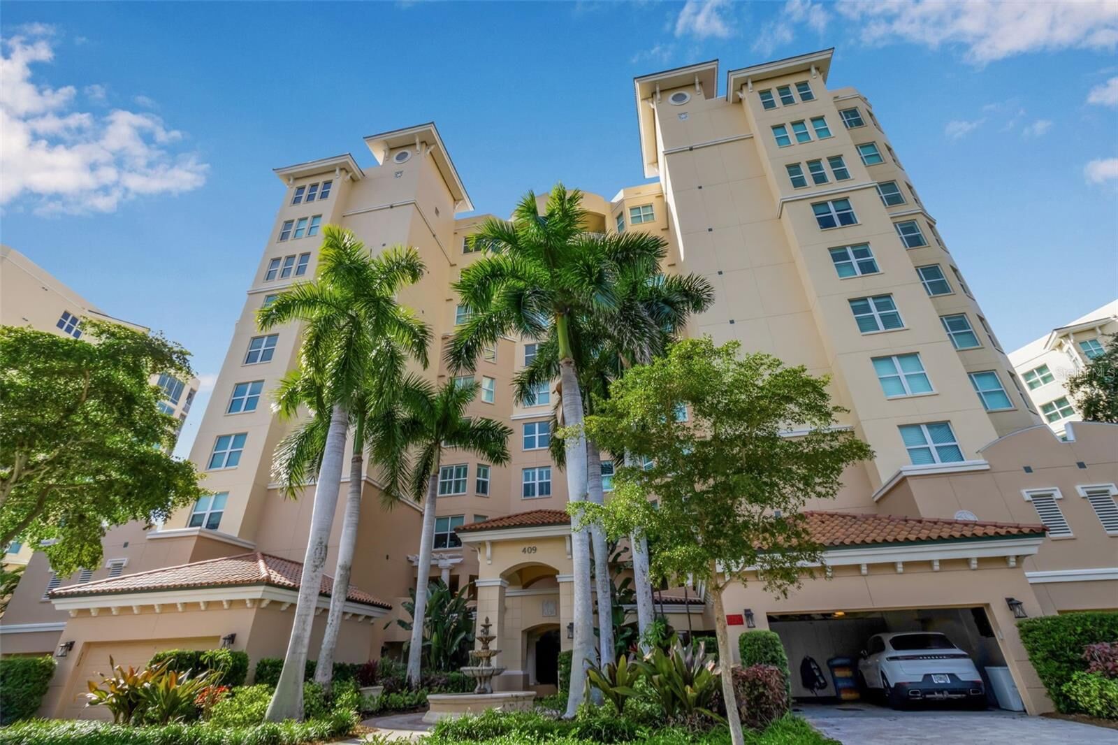 Property Photo: 409 N Point Road 1003 FL 34229