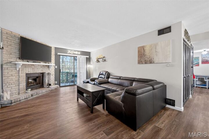 Property Photo: 1436 Heritage Landing 203 MO 63303