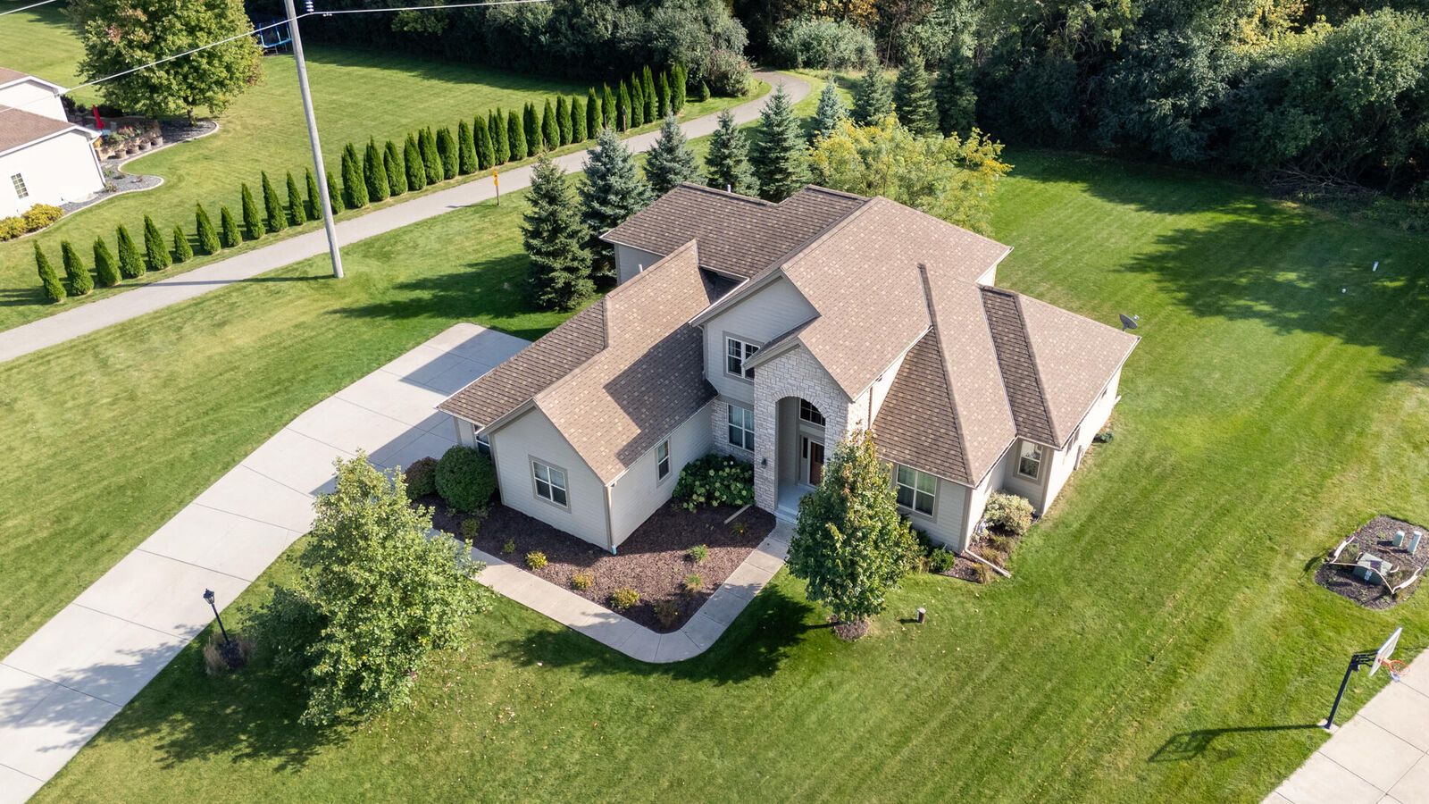 Property Photo: N73w29015 Bark River Rd WI 53029