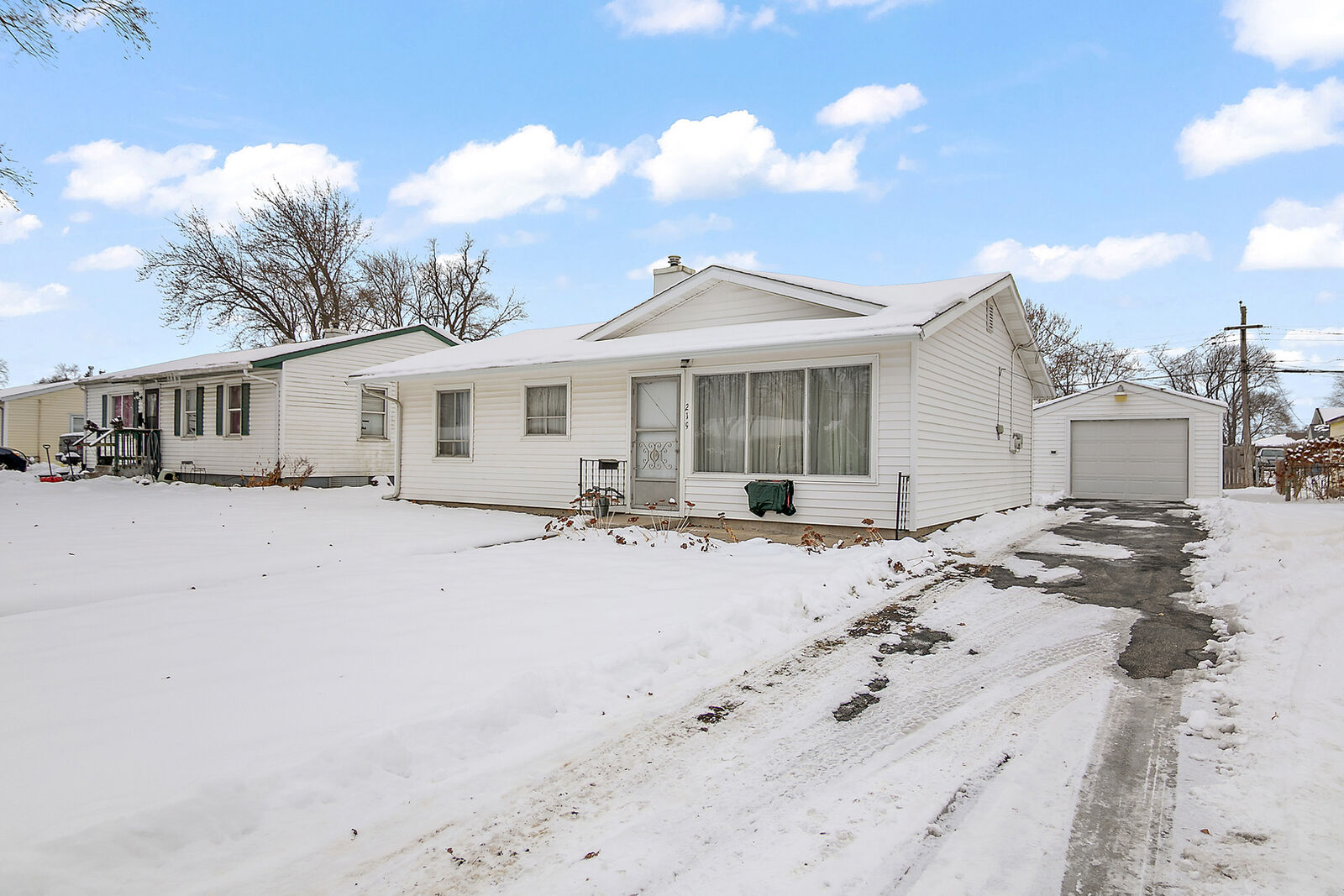 Property Photo:  219 S Hillcrest Avenue  IL 60901 