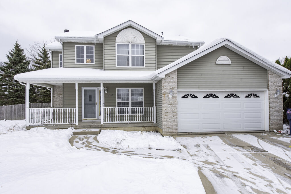 Property Photo:  1342 Anthony Court  IL 60087 