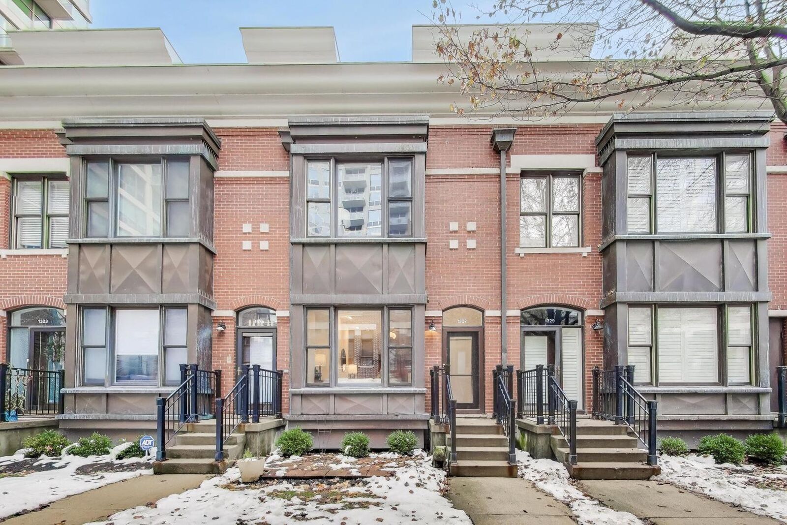 Property Photo:  1327 S Indiana Parkway  IL 60605 