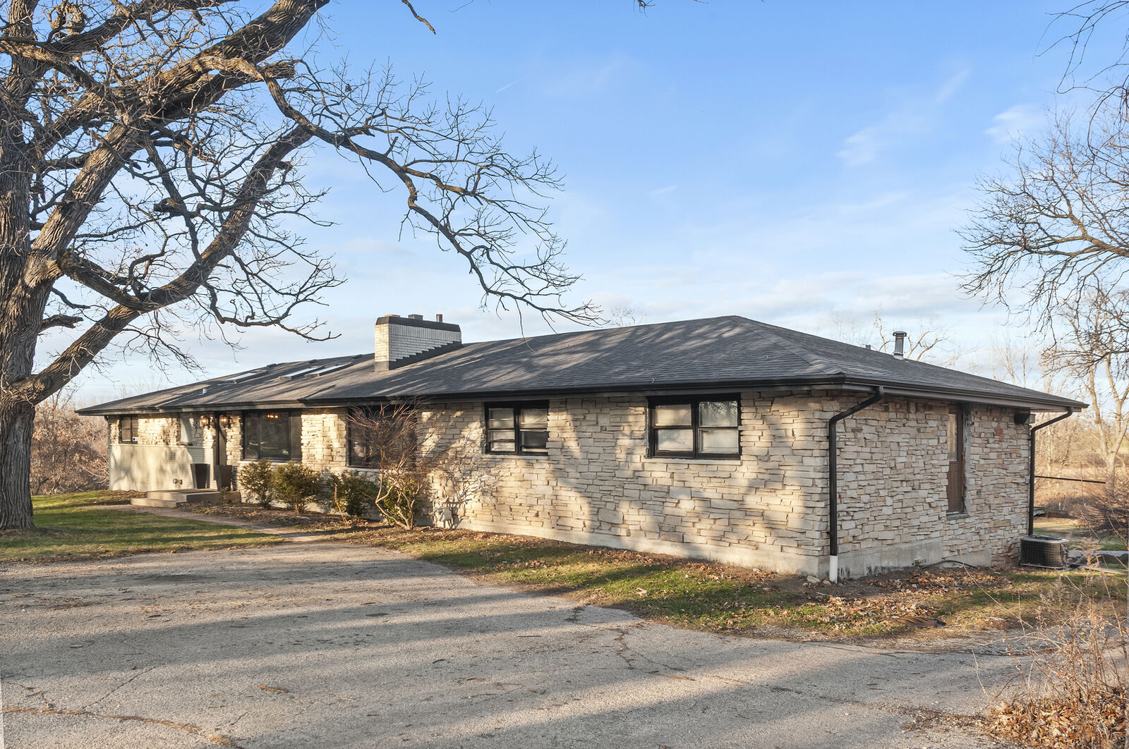 Property Photo: 28766 W Burnett Road IL 60042