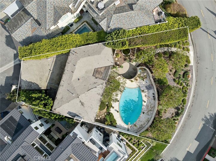 Property Photo:  101 Kings Place  CA 92663 