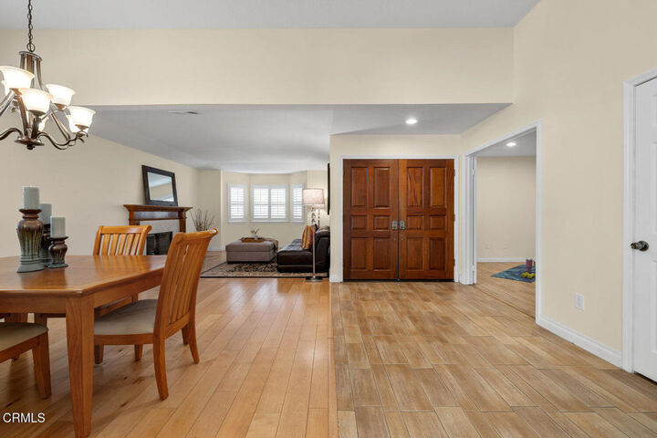 Property Photo:  286 Golden Fern Court  CA 93065 