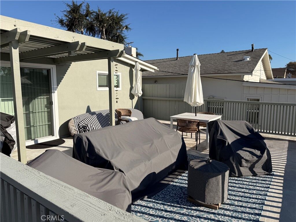 Property Photo:  525 Catalina D  CA 92651 