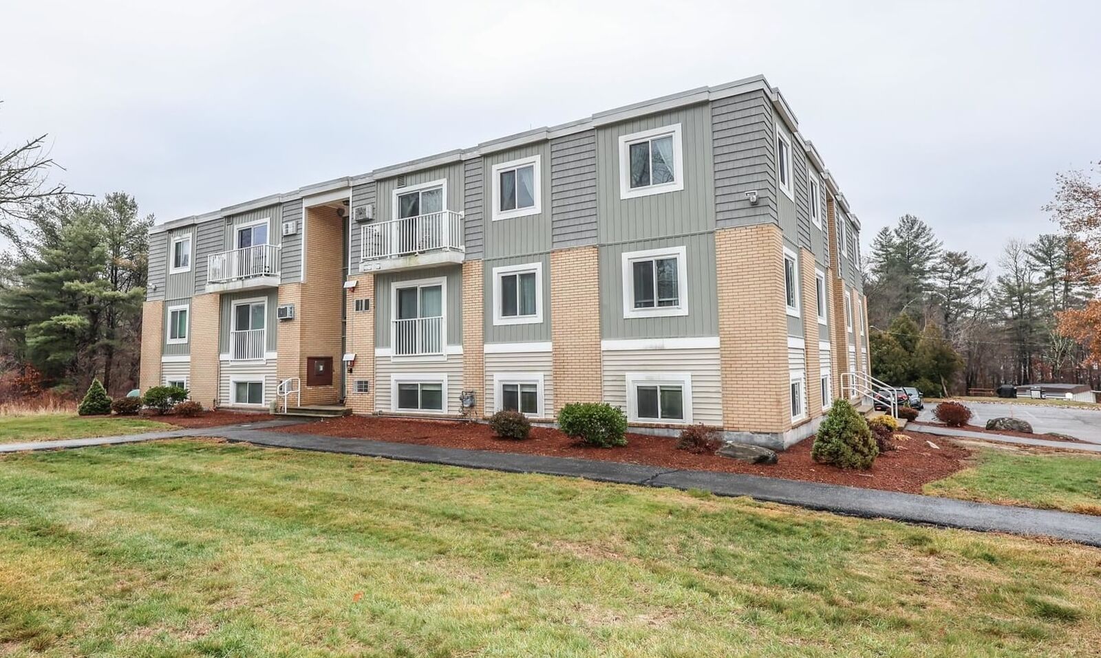 Property Photo: 20 Mercury Drive NH 03053