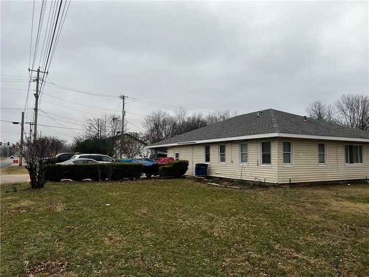 Property Photo: 936 S Maxwell AR 72761