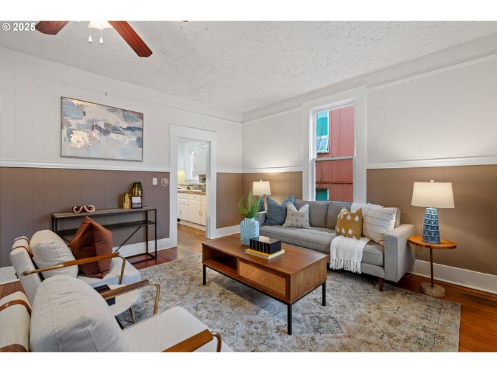 Property Photo: 5415 NE 14th Pl OR 97211