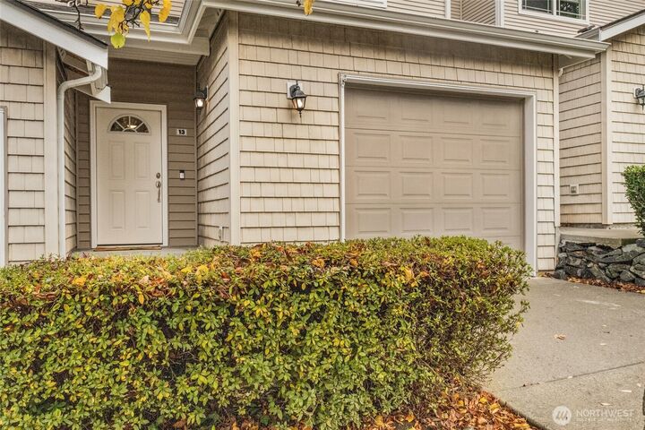 Property Photo:  2419 S Meridian 13  WA 98373 