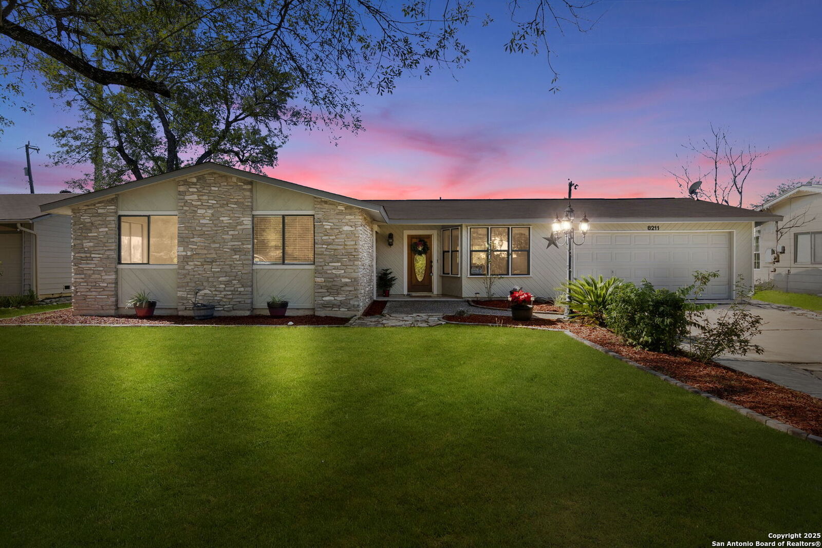 Property Photo: 8211 Quail Creek TX 78218