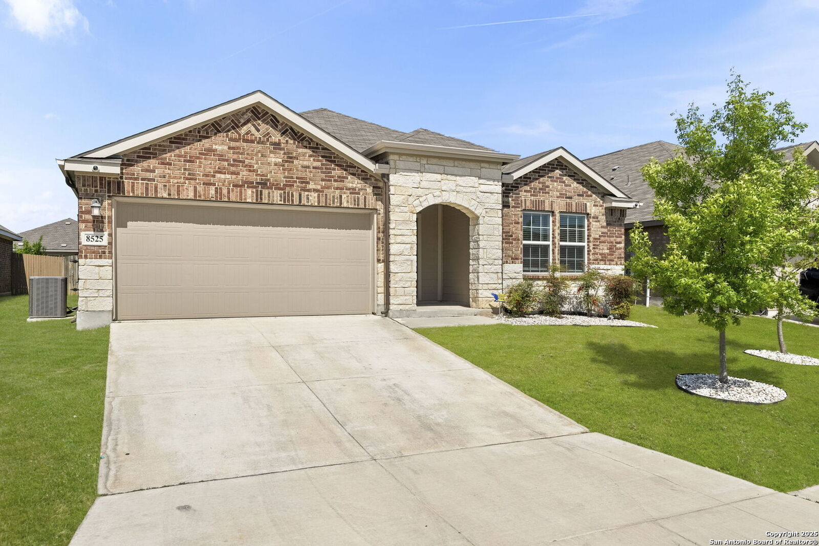 Property Photo: 8525 Norias Wheel TX 78254