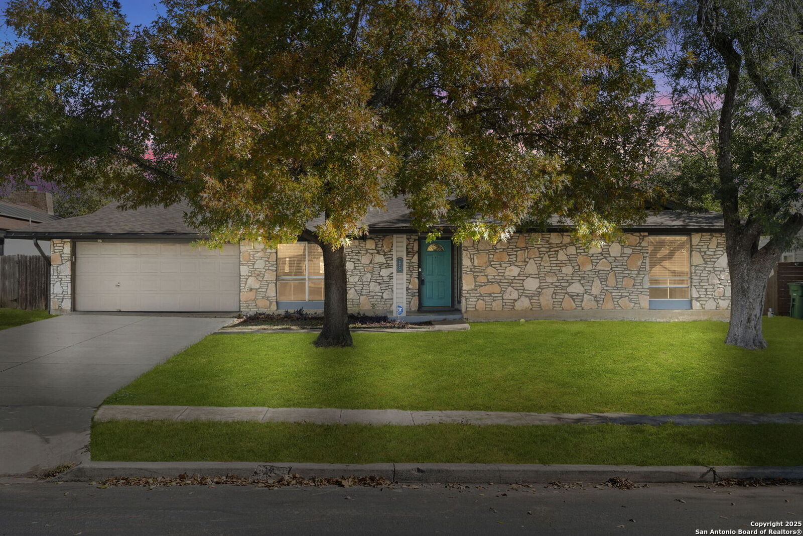 Property Photo: 12714 La Fonda TX 78233