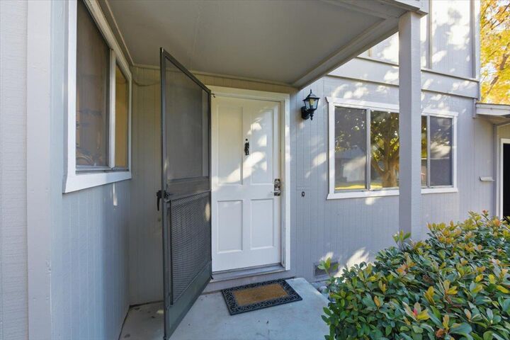 Property Photo: 1542 Canna Court CA 94043