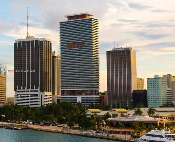 Property Photo: 50 Biscayne Blvd 3807 FL 33132