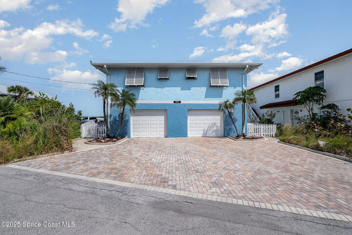 Property Photo:  8112 Presidential Court  FL 32920 