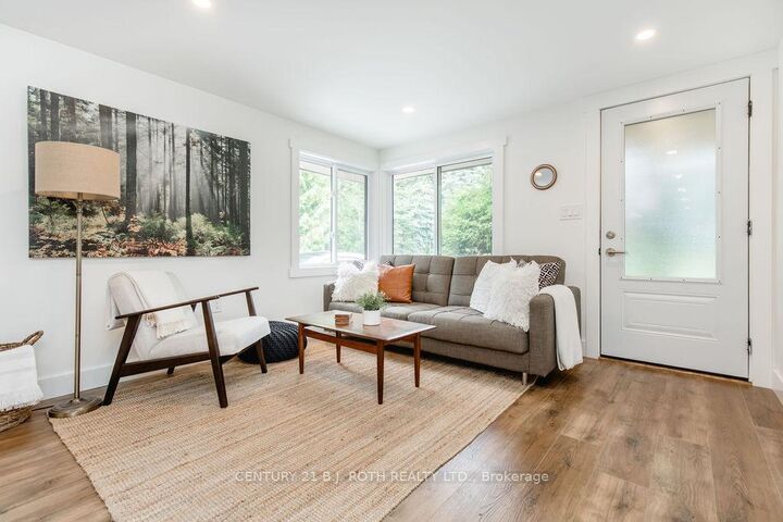 Photo de la propriété:  12 Domar Road  ON L0L 2J0 