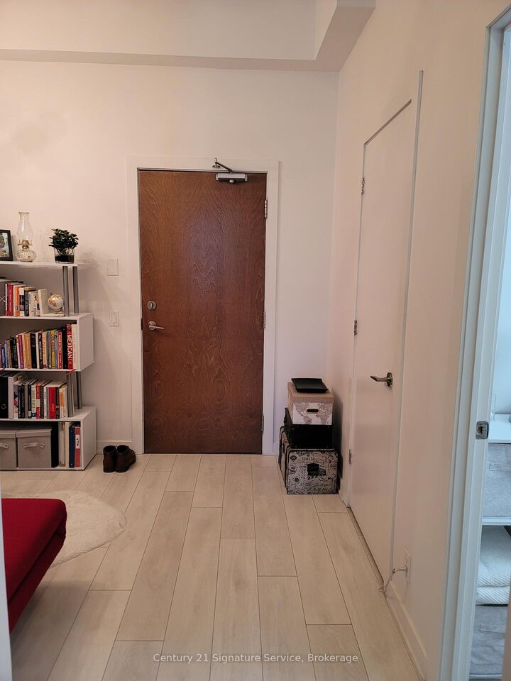 Property Photo: 2220 Lakeshore Boulevard W 4503 ON M8V 0C1