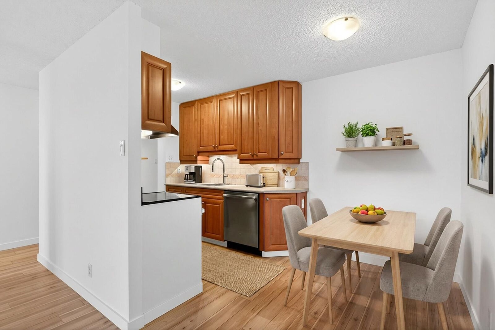 Property Photo:  2016 Fullerton Avenue 1306  BC V7N 3E9 