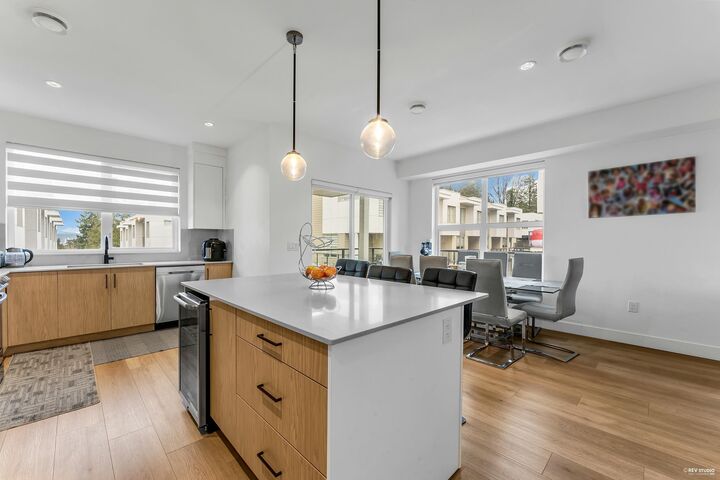 Property Photo: 12585 104A Avenue 1 BC V3V 0G7