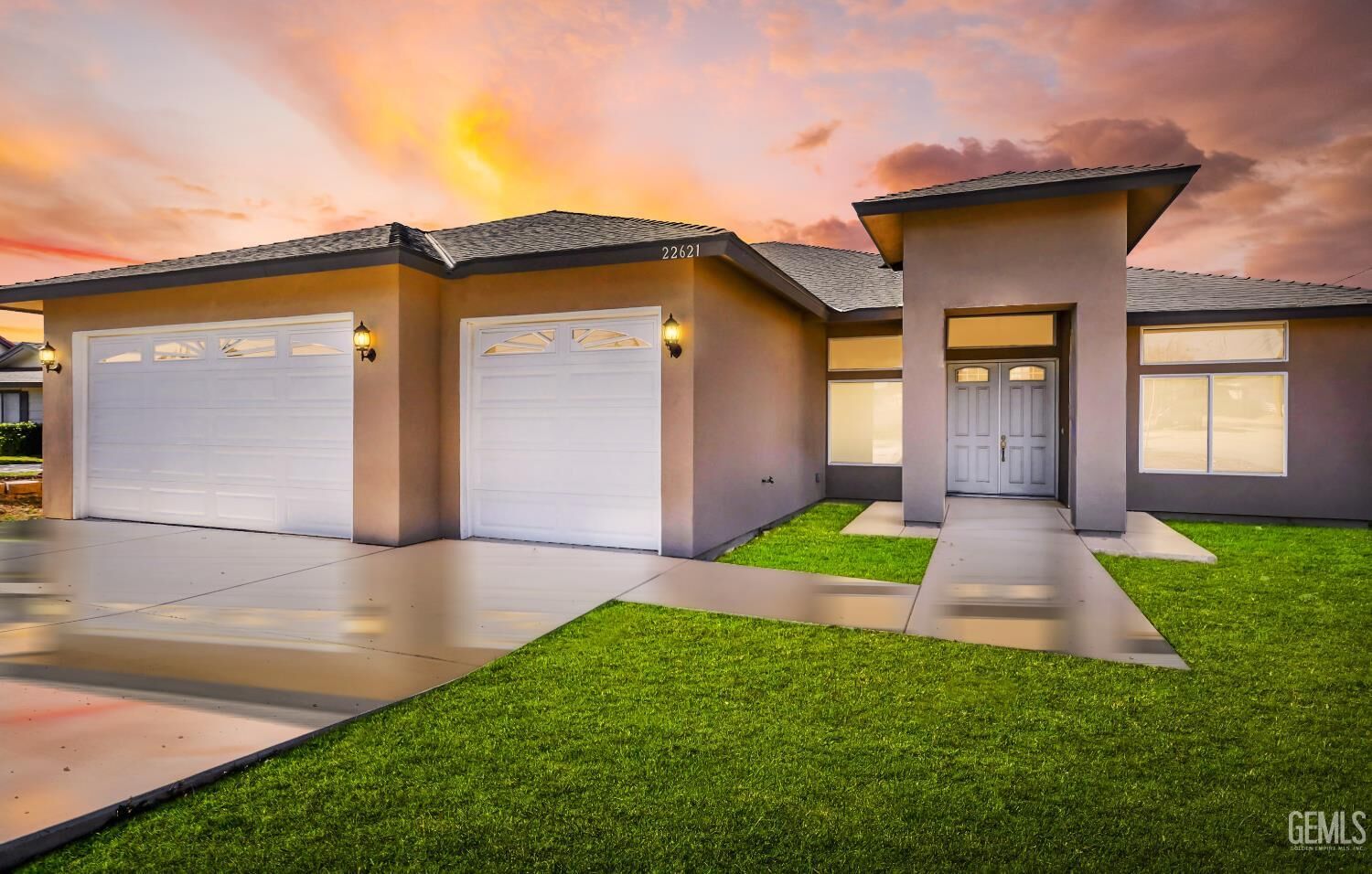 Property Photo:  22621 Pam Court  CA 93561 