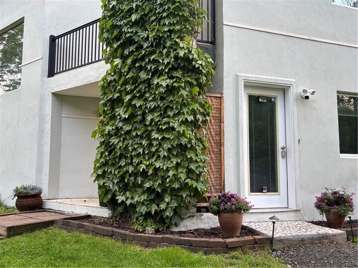 Property Photo:  133 E King Road  NY 14850 