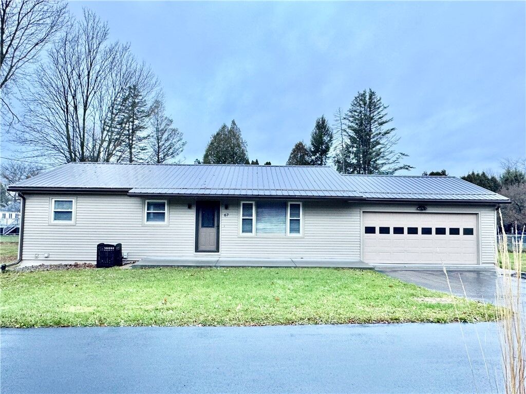 Property Photo:  67 Briarcliff Drive  NY 14845 