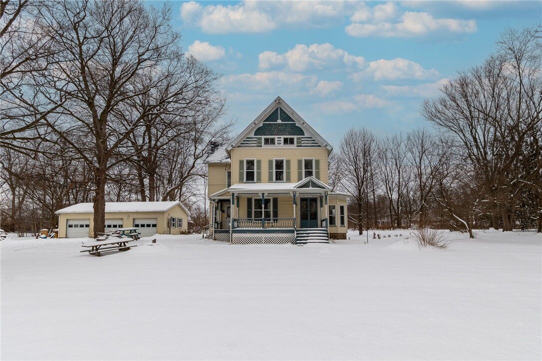 Property Photo:  206 E Genesee Street  NY 14433 
