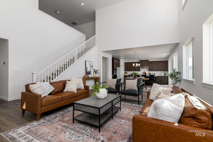 Property Photo: 1924 W Arya St ID 83634