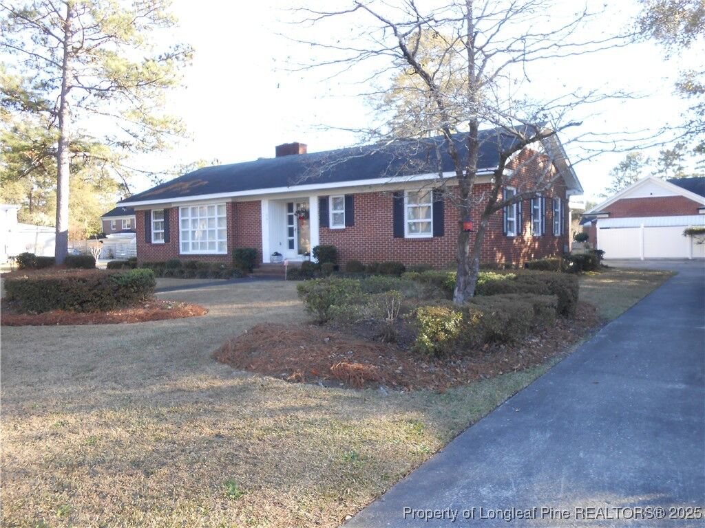 Property Photo: 601 W 26th Street NC 28358