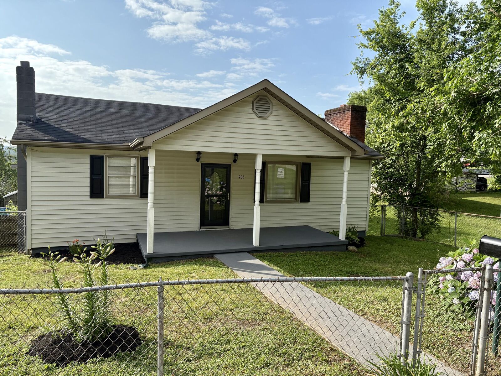 Property Photo:  905 McAdoo Street  TN 37716 