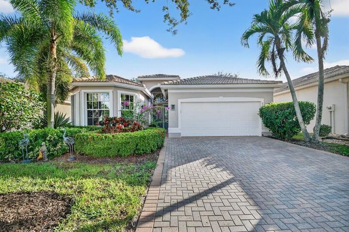 Property Photo: 8266 Sandpiper Glen Dr FL 33467
