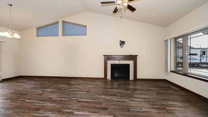 Property Photo: 2923 Armstrong Street ND 58504