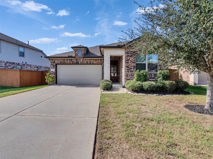 Property Photo: 10410 Russell Pines Drive TX 77583