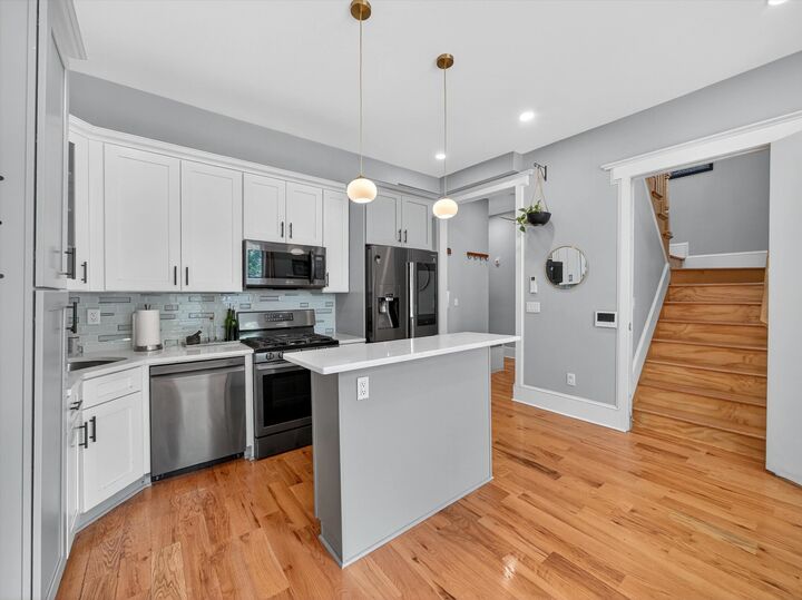 Property Photo:  70 Sherman Pl 2  NJ 07307 